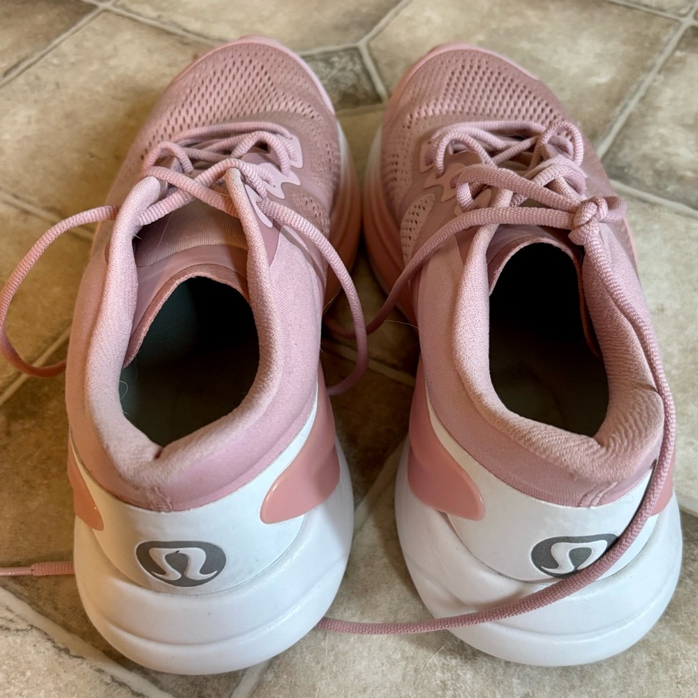 Lululemon Blissfeel Running Shoes - Picture 3 of 5